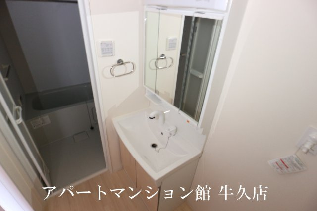 ミ・ルーチェの独立洗面台