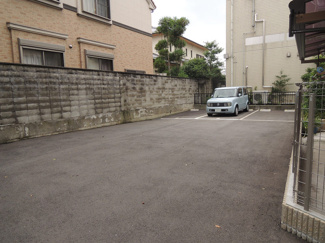 【駐車場】