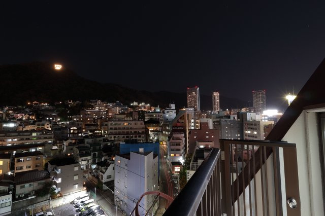 【展望】 | パルメーラ山手 | バルコニーからは六甲山のイルミネーションが見えますよ(^^♪