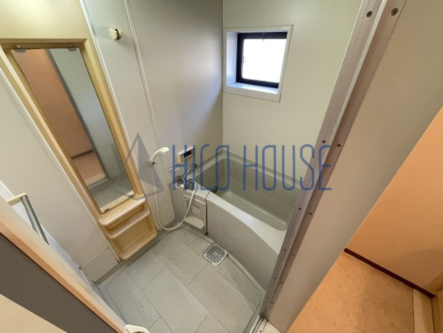 ロイヤルガーデンM B棟の浴室