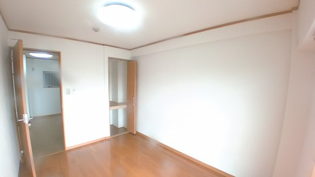 【寝室】 | サンライフ小阪