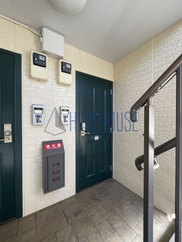 シャトーフェニックスAのエントランス