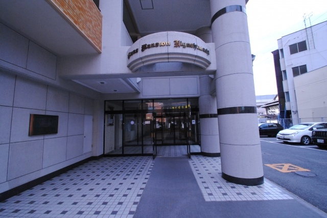 ライオンズマンション東町のエントランス