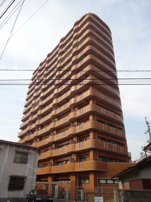 ライオンズマンション東町の外観