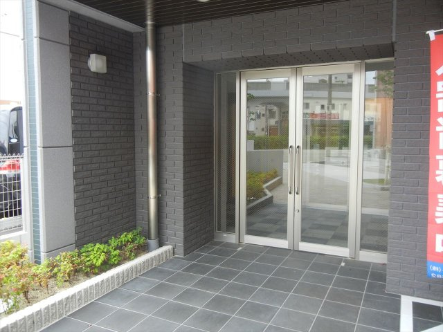 アルテミス平和のエントランス|アルテミス平和