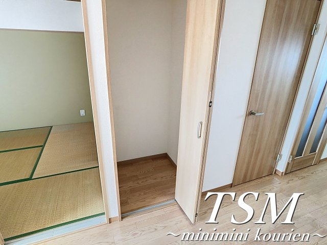 ウインド・ヒル香里Ⅰの収納|リビング収納