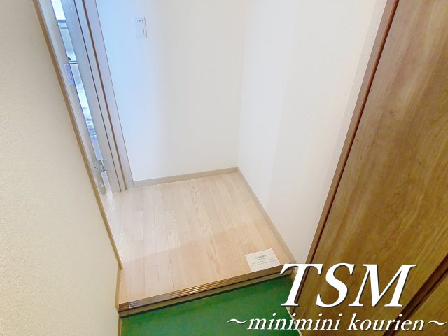 ウインド・ヒル香里Ⅰの玄関