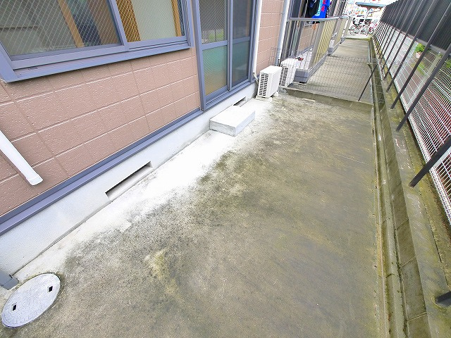 サンクコール朝和　A棟の庭|お庭が付いています