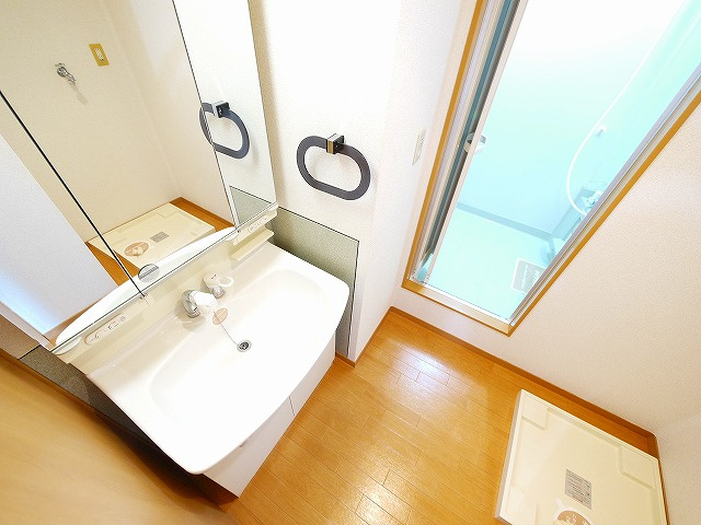 サンクコール朝和　A棟の独立洗面台|独立洗面化粧台付き