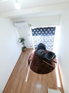 【展望】 | ロフトからの景観です！天井が高く開放感のある洋室6帖のお部屋です☆