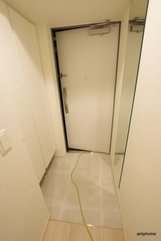 コンフォリア北堀江一丁目　仲介手数料無料の玄関