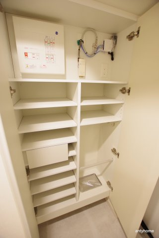 コンフォリア北堀江一丁目　仲介手数料無料の収納