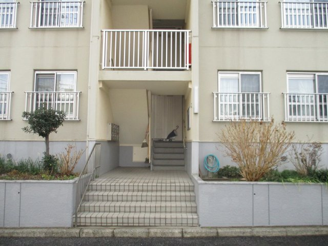 千種台ハイツＡ棟３階　花見川区千種町　中古マンション　のエントランス|毎日通るエントランスはこのようになっています