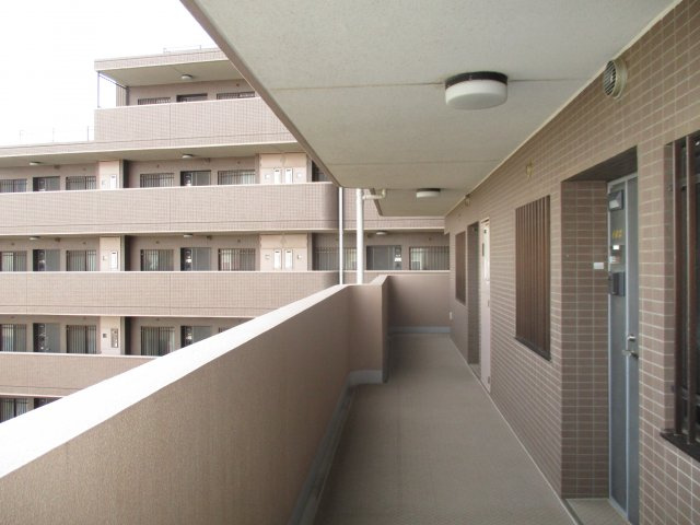 リーベスト薬園台４階　船橋市薬円台１丁目　中古マンション　リフォーム済のその他共用部分|共用廊下です
