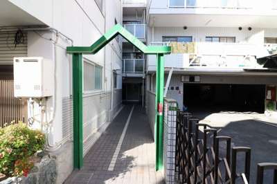 【エントランス】 | フレンドリー関目PART1