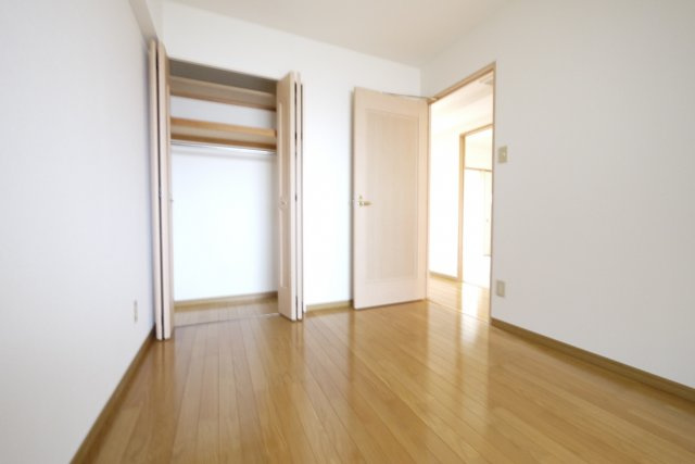 ラ・フォレ23の収納|クローゼットタイプの収納で使いやすです