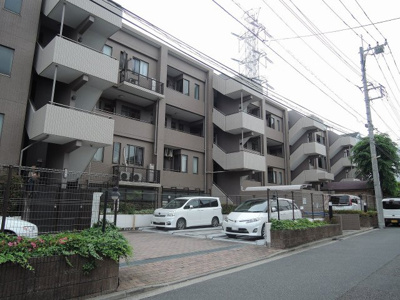 【外観】 | 港北ニュータウン・ナイスステージ江田 | 小さなお子様がいるご家族にも安心の1階住戸！南西向き・両面バルコニー！全居室収納付です♪