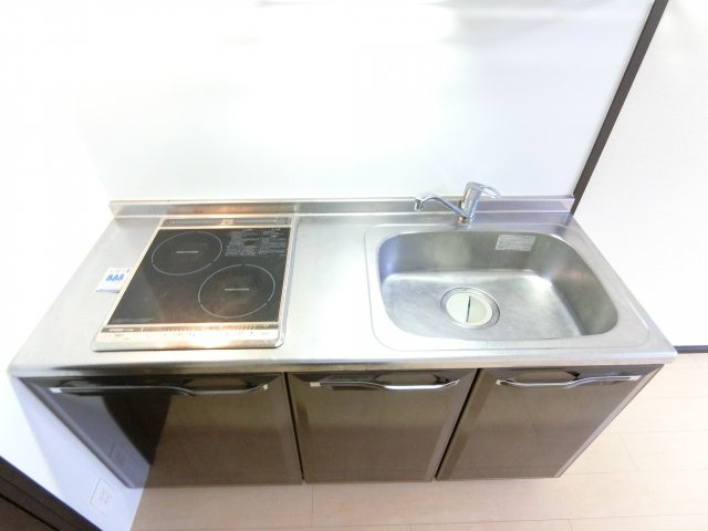 スリーハーブズ狭山1番館のキッチン