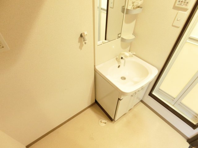 スリーハーブズ狭山1番館の洗面所