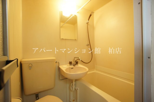 ジュネエトワール柏の浴室
