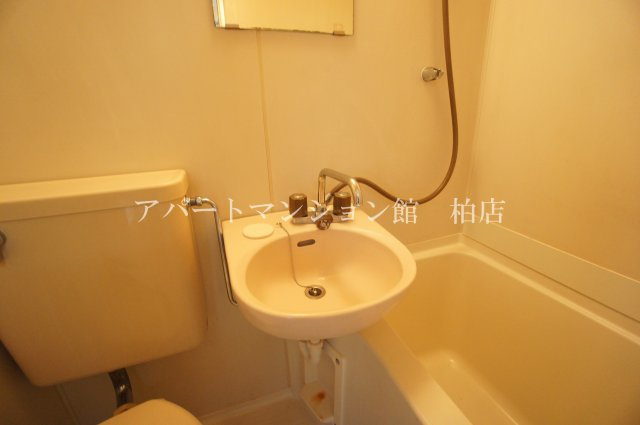 ジュネエトワール柏の洗面所