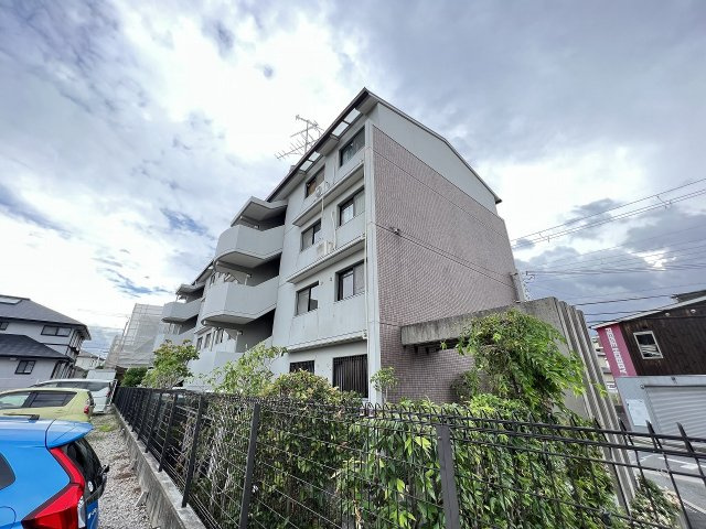 アイエスオー弐番館の外観