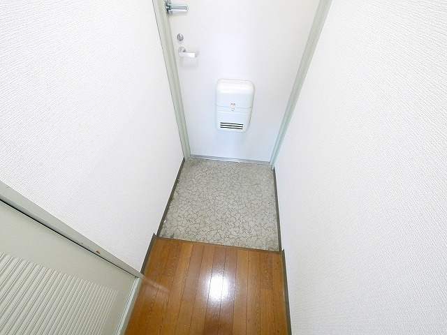 SKYマンションの玄関