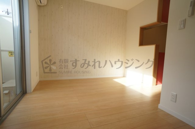 ONLYONE宝塚の居間・リビング
