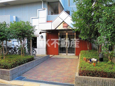 【エントランス】 | コートビュータワー(布施賃貸） | 清潔なエントランスです