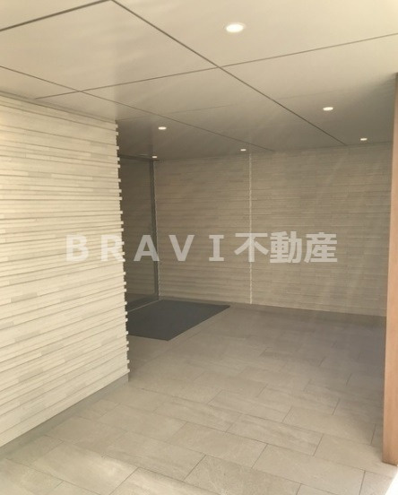 ブランズ北堀江プレイス　BRAVI不動産のエントランス|【ブランズ北堀江プレイス】エントランスです