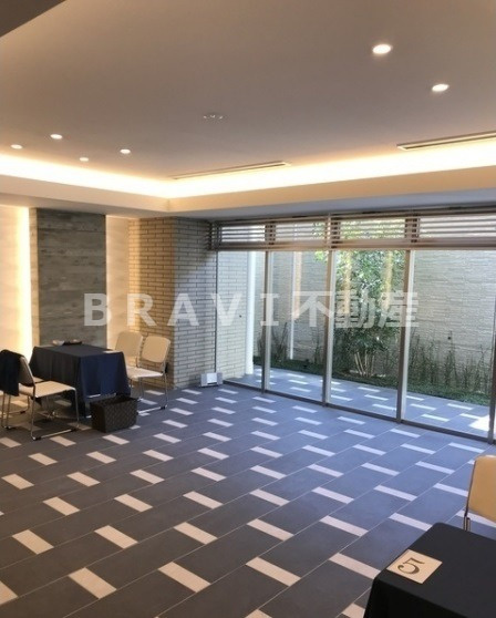 ブランズ北堀江プレイス　BRAVI不動産のロビー|【ブランズ北堀江プレイス】毎日通るロビーはこのようになっています