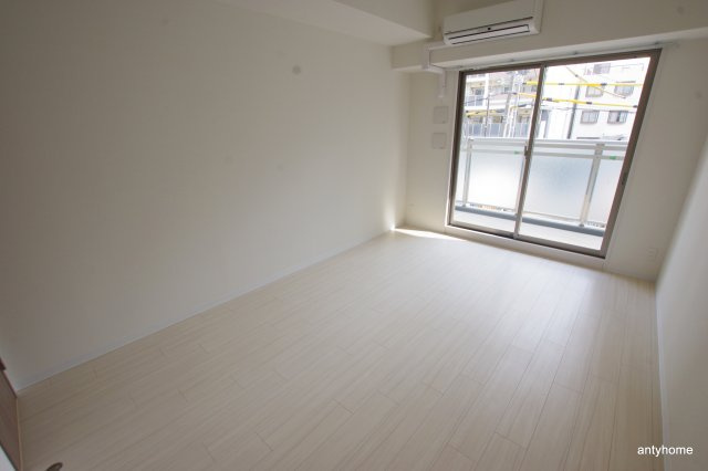 エスリード中之島クロスゲート　仲介手数料無料の居間・リビング