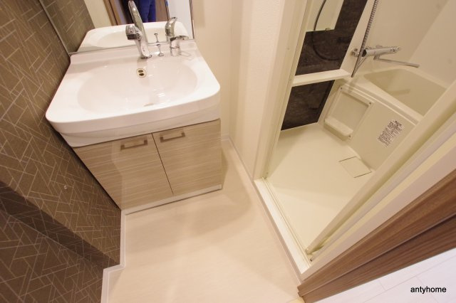 エスリード中之島クロスゲート　仲介手数料無料の洗面所