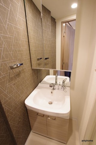 エスリード中之島クロスゲート　仲介手数料無料の洗面所