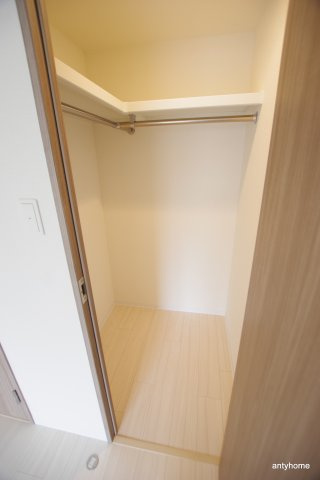 エスリード中之島クロスゲート　仲介手数料無料の収納