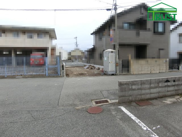 明石市日富美町　新築一戸建の前面道路含む現地写真