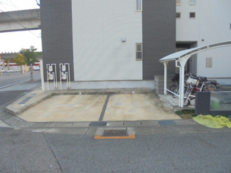 【駐車場】