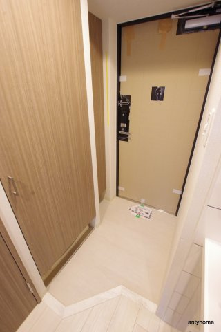 エスリード新大阪ヴェルデ　仲介手数料無料の玄関