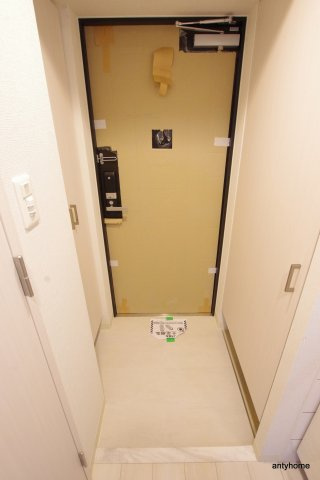 エスリード新大阪ヴェルデ　仲介手数料無料の玄関