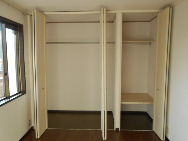 幸町2丁目貸家の収納
