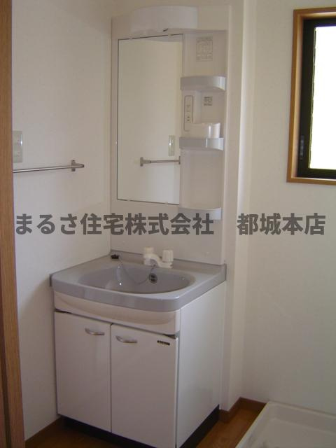ハイム宝光Ⅱの独立洗面台