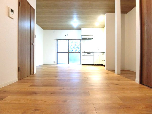 室堂町戸建の居間・リビング
