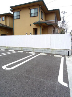 【駐車場】