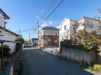 【前面道路含む現地写真】