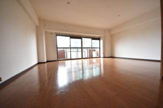 【居間・リビング】 | シャンボール三宮