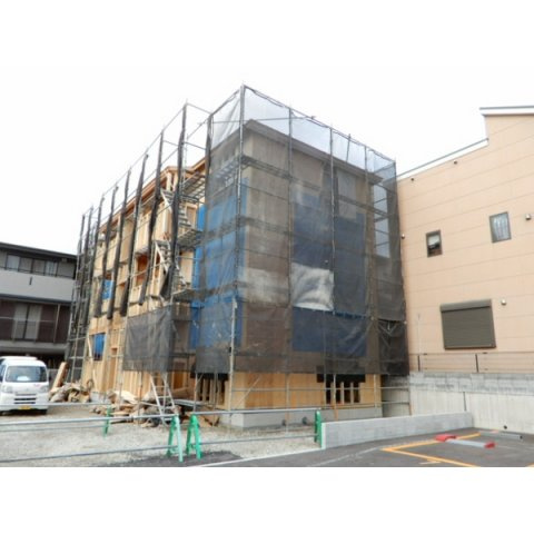 箕面市半町４丁目のアパートの外観