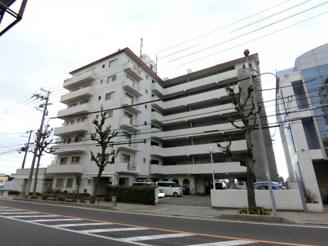 メゾン舞子ショアーの外観|国道２号線沿いにたたずむマンション　海を臨みます　舞子駅からも徒歩圏です