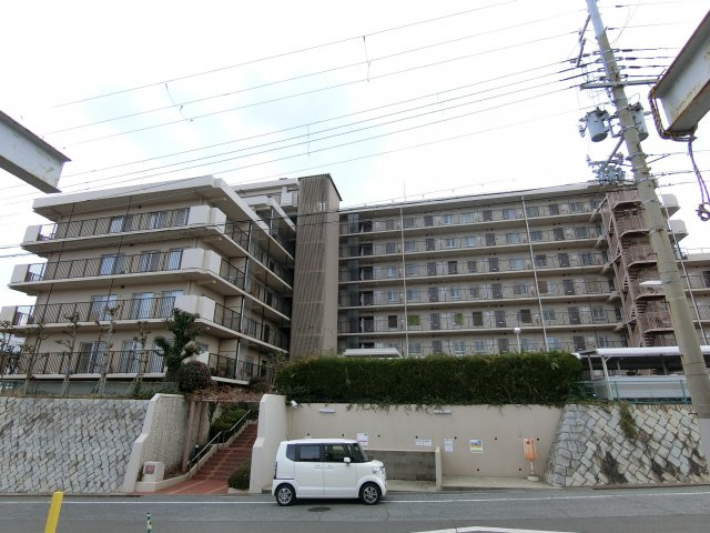 舞子スカイハイツの外観|おしゃれな外観です