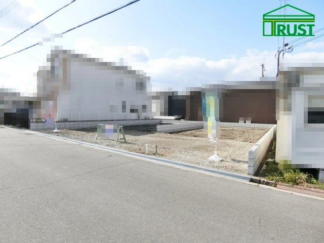 明石市大久保町谷八木4期ー1号棟　新築戸建の前面道路含む現地写真