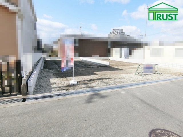 明石市大久保町谷八木4期ー1号棟　新築戸建の前面道路含む現地写真